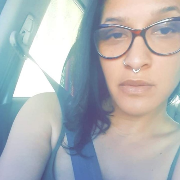 Meet your Posher, Niome - Picture 1 of 1